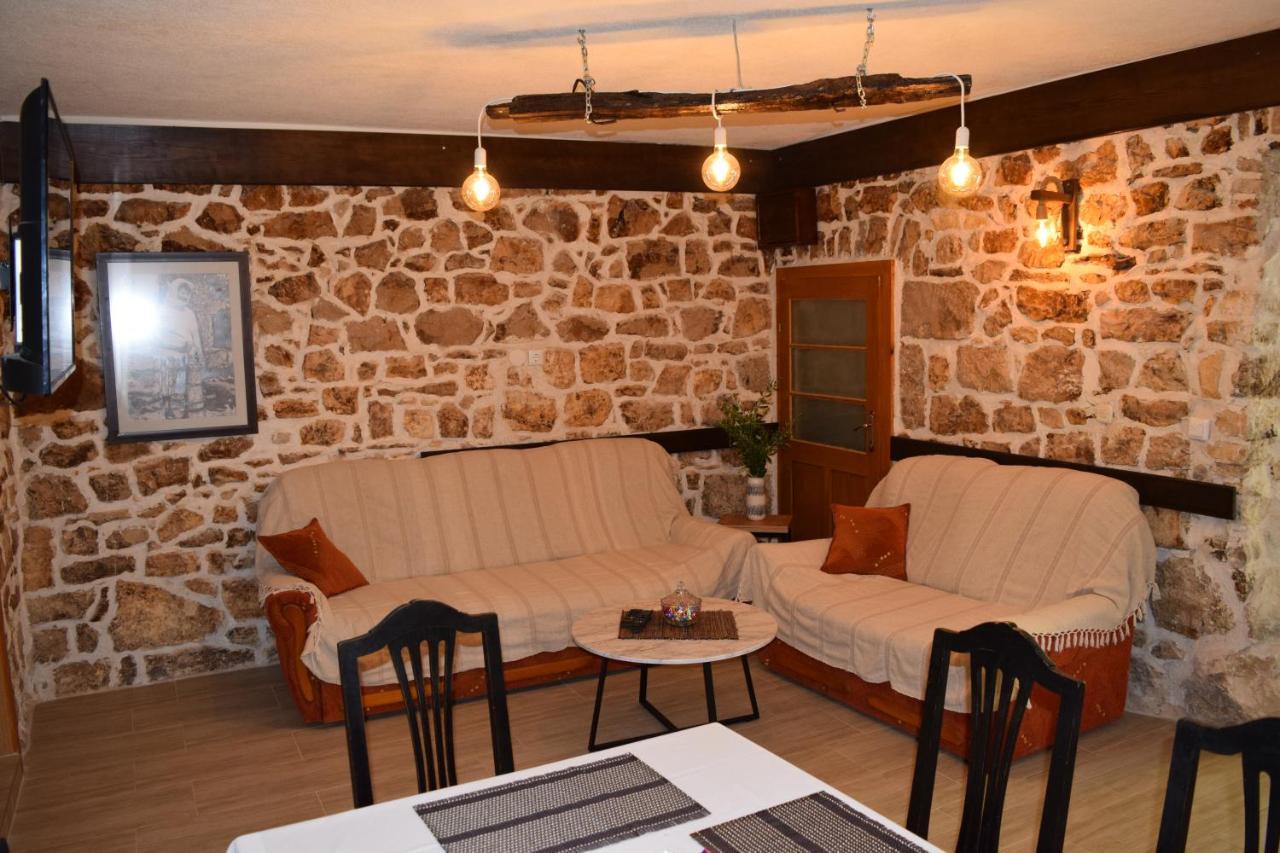Apartment Kamena Oaza